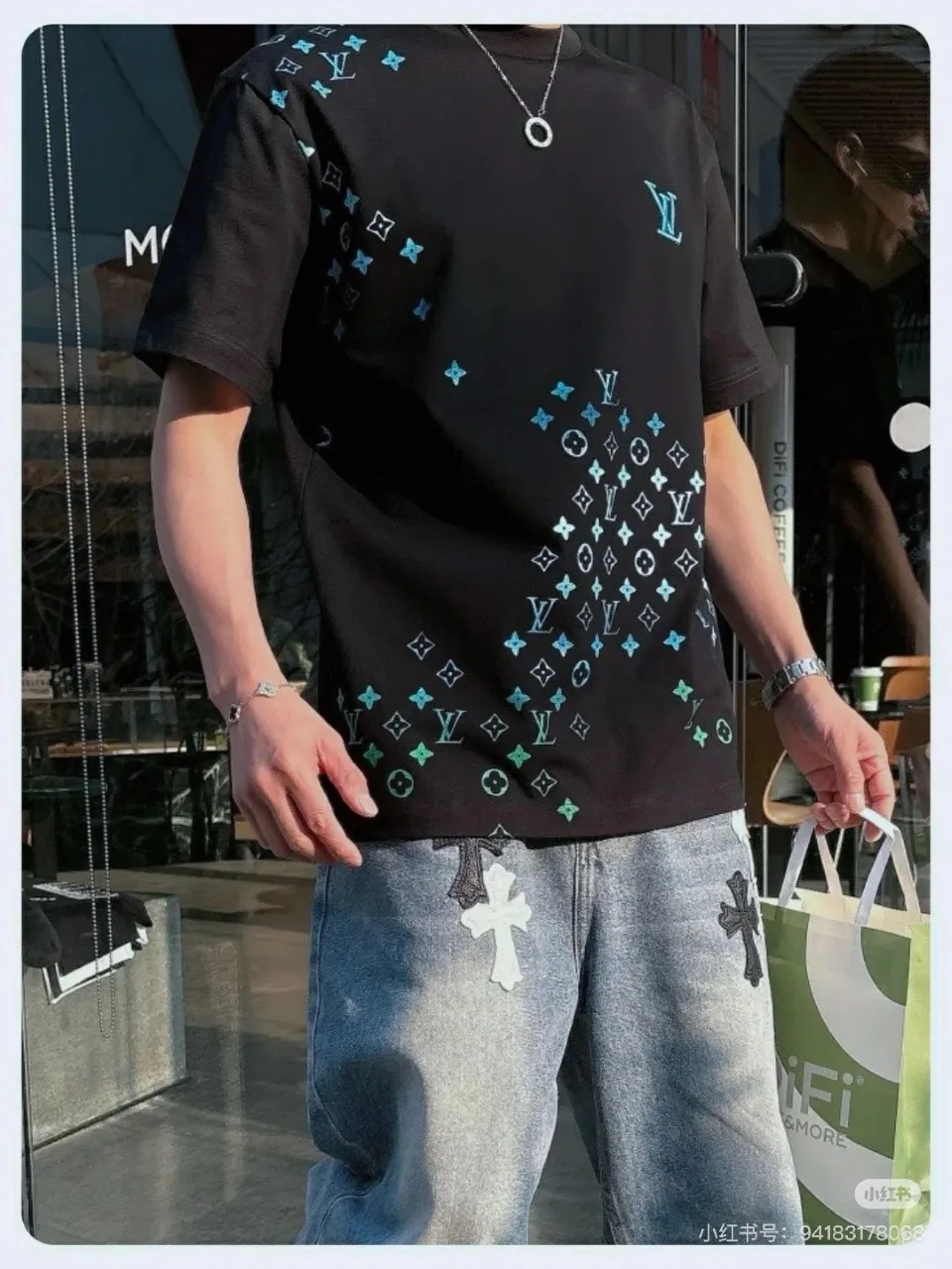 Louis Vuitton/ LV